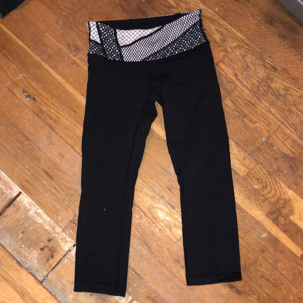 Lululemon Cropped Yogas